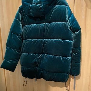 gap green velvet puffer